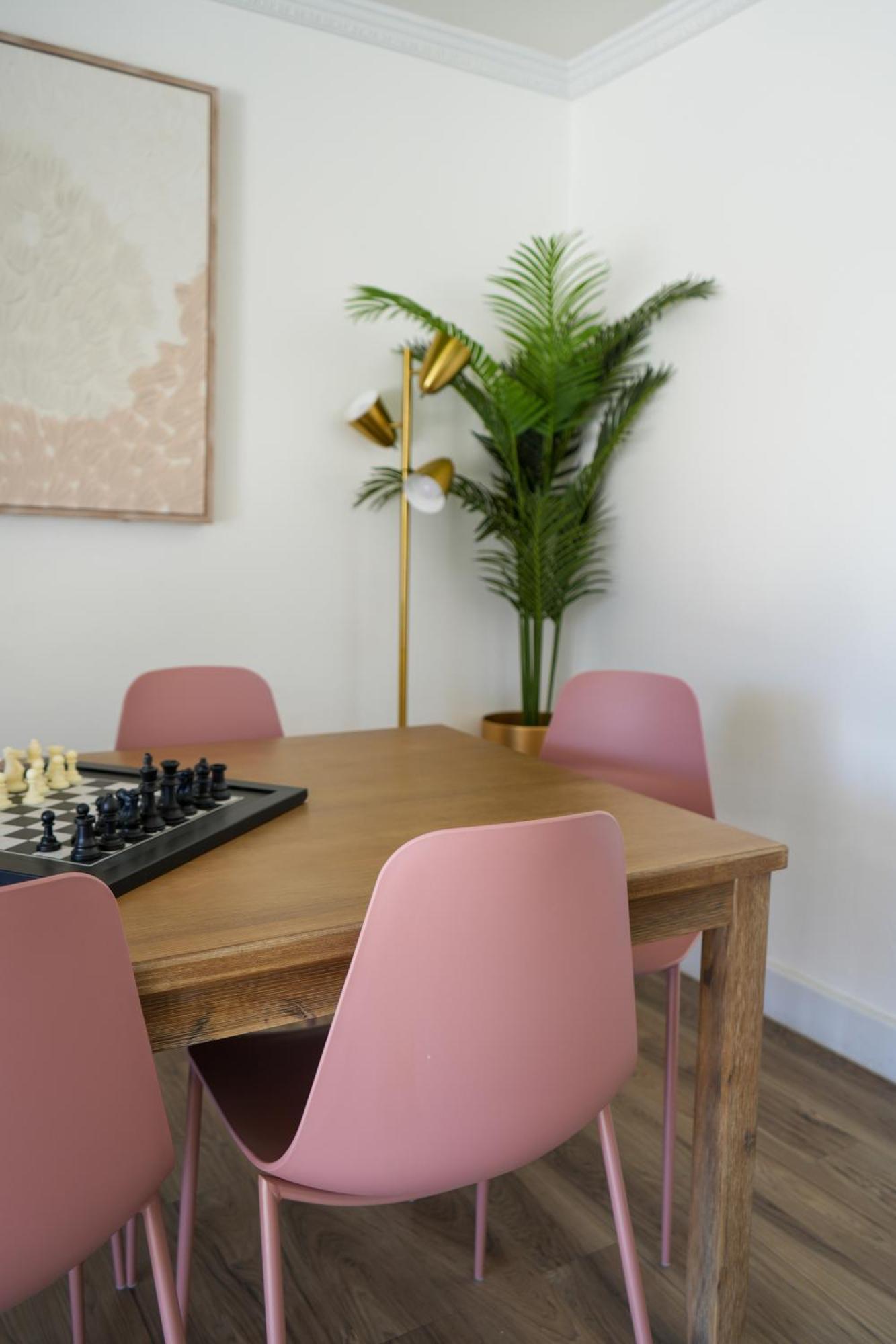 The Pink Cactus - Desert Retreat - Luxe Pool, Golf & Game Room Индиоу Екстериор снимка