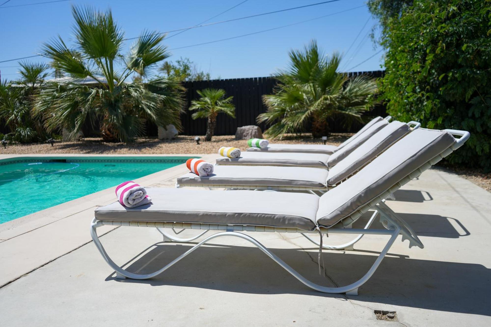 The Pink Cactus - Desert Retreat - Luxe Pool, Golf & Game Room Индиоу Екстериор снимка